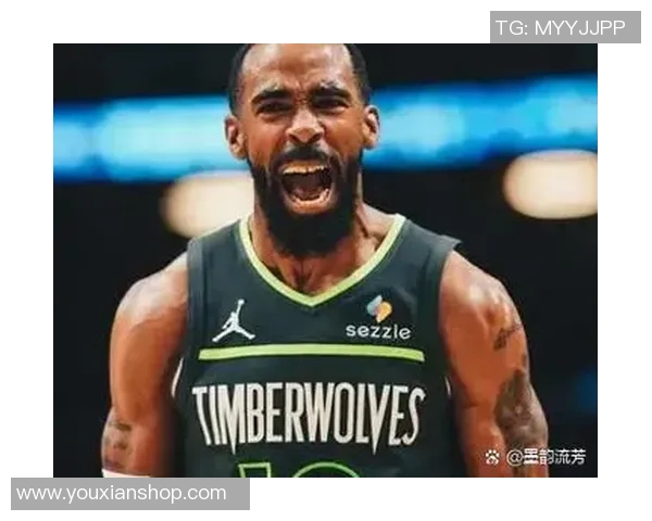 戈贝尔精准分球助攻兰德尔冷静三分稳稳命中展现团队配合