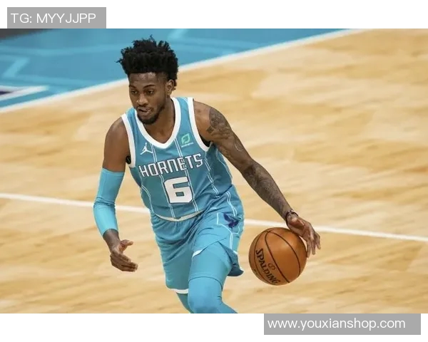 手感不佳!丹尼尔斯16投仅4中拿到12分 三分5中0 手感不佳!丹尼尔斯16投仅4中拿到12分 三分5中0