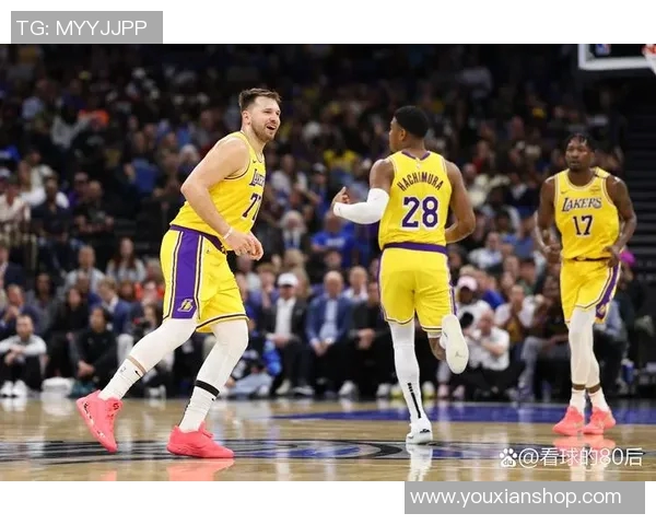 东契奇伤退＆詹姆斯17分10助攻，湖人主场力克76人